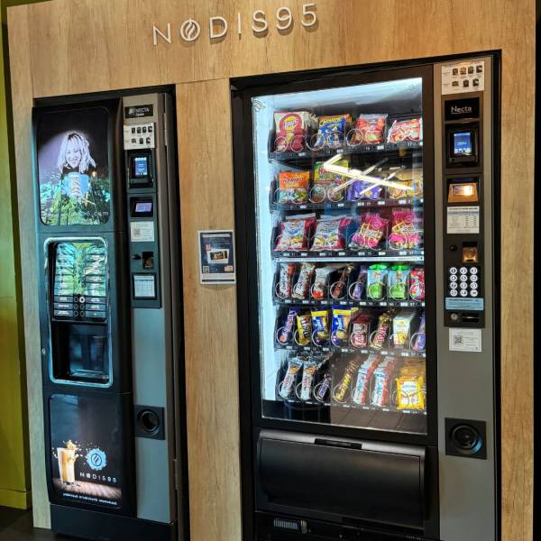 distributeurs automatique eysines nodis 95